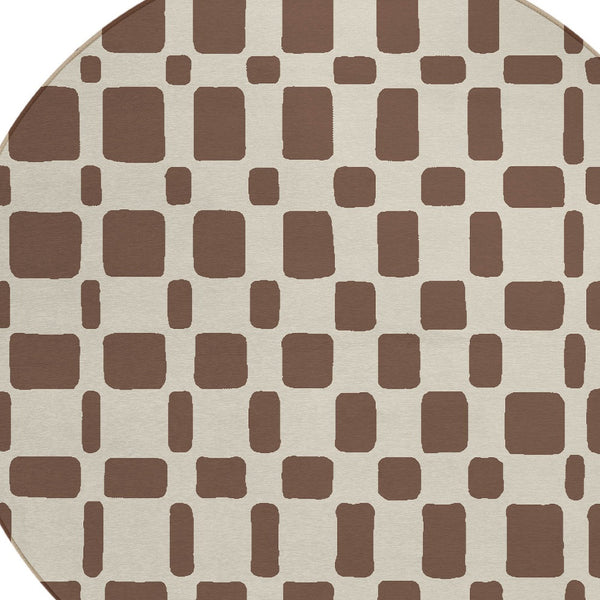 Homeroots 3' Artichoke Green Geometric Indoor Outdoor Area Rug - Stylish, Washable, And Durable For Any Space 8' Round Polyester 591101