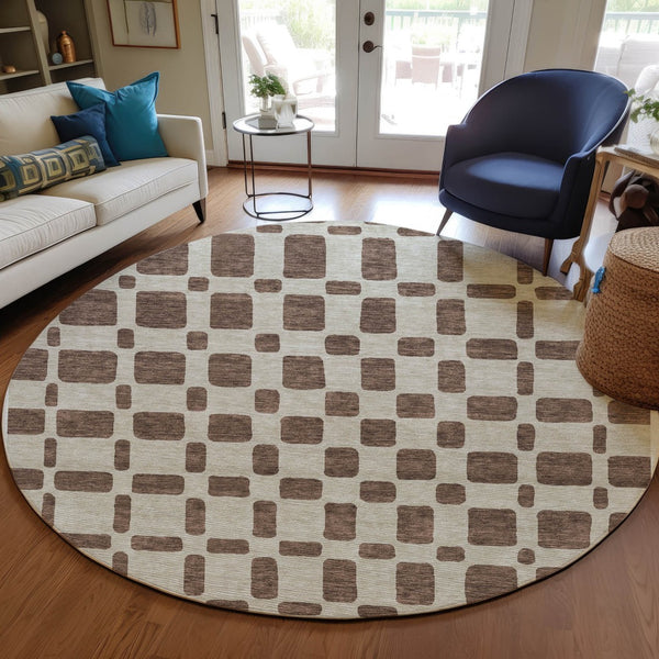 Homeroots 3' Artichoke Green Geometric Indoor Outdoor Area Rug - Stylish, Washable, And Durable For Any Space 8' Round Polyester 591101