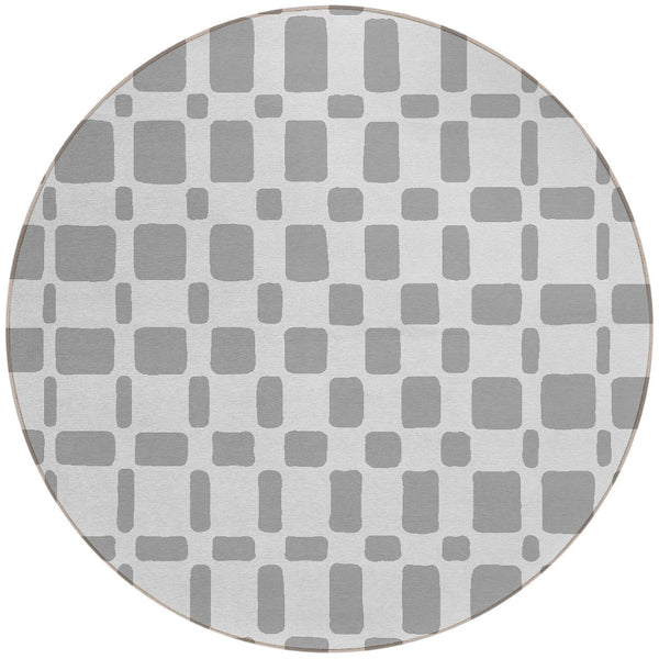 Homeroots 3' Artichoke Green Geometric Indoor Outdoor Area Rug - Stylish, Washable, And Durable For Any Space 8' Round Polyester 591107