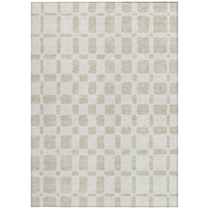 Homeroots 3' Artichoke Green Geometric Indoor Outdoor Area Rug - Stylish, Washable, And Durable For Any Space 8' X 10' Polyester 591114