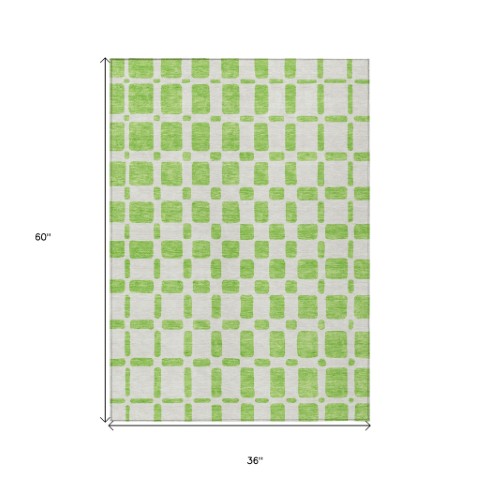 Homeroots 3' Artichoke Green Geometric Indoor Outdoor Area Rug - Stylish, Washable, And Durable For Any Space 3' X 5' Polyester 591117
