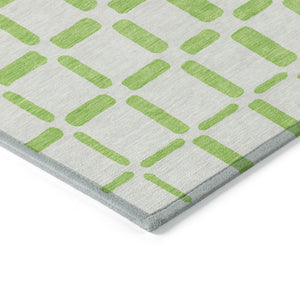 Homeroots 3' Artichoke Green Geometric Indoor Outdoor Area Rug - Stylish, Washable, And Durable For Any Space 3' X 5' Polyester 591117