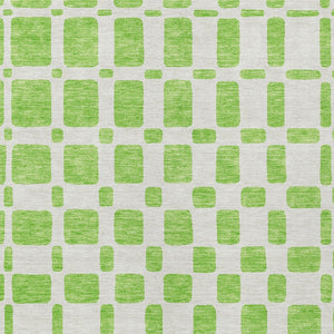 Homeroots 3' Artichoke Green Geometric Indoor Outdoor Area Rug - Stylish, Washable, And Durable For Any Space 3' X 5' Polyester 591117