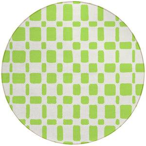 Homeroots 3' Artichoke Green Geometric Indoor Outdoor Area Rug - Stylish, Washable, And Durable For Any Space 8' Round Polyester 591119