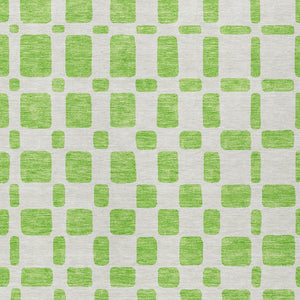 Homeroots 3' Artichoke Green Geometric Indoor Outdoor Area Rug - Stylish, Washable, And Durable For Any Space 8' X 10' Polyester 591120