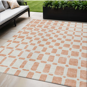 Homeroots 3' Artichoke Green Geometric Indoor Outdoor Area Rug - Stylish, Washable, And Durable For Any Space 5' X 8' Polyester 591130