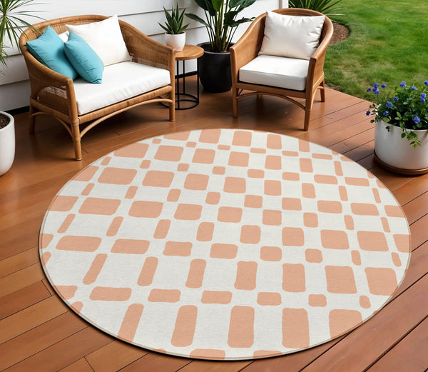 Homeroots 3' Artichoke Green Geometric Indoor Outdoor Area Rug - Stylish, Washable, And Durable For Any Space 8' Round Polyester 591131