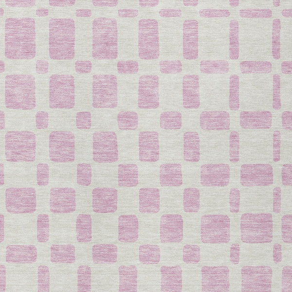 Homeroots 3' Artichoke Green Geometric Indoor Outdoor Area Rug - Stylish, Washable, And Durable For Any Space 5' X 8' Polyester 591136