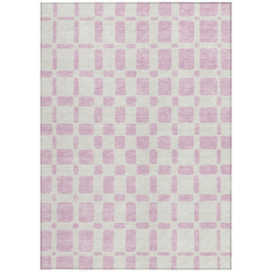 Homeroots 3' Artichoke Green Geometric Indoor Outdoor Area Rug - Stylish, Washable, And Durable For Any Space 10' X 14' Polyester 591140