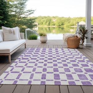 Homeroots 3' Artichoke Green Geometric Indoor Outdoor Area Rug - Stylish, Washable, And Durable For Any Space 3' X 5' Polyester 591141