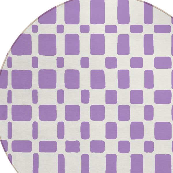 Homeroots 3' Artichoke Green Geometric Indoor Outdoor Area Rug - Stylish, Washable, And Durable For Any Space 8' Round Polyester 591143