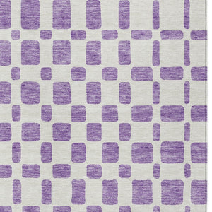 Homeroots 3' Artichoke Green Geometric Indoor Outdoor Area Rug - Stylish, Washable, And Durable For Any Space 9' X 12' Polyester 591145