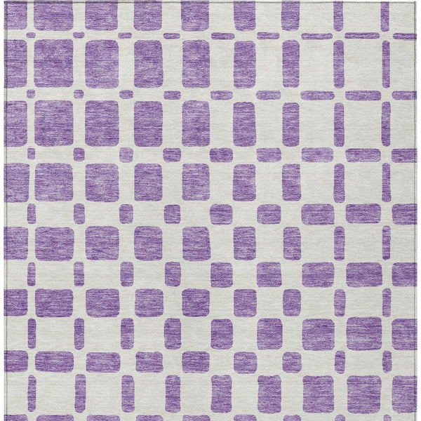 Homeroots 3' Artichoke Green Geometric Indoor Outdoor Area Rug - Stylish, Washable, And Durable For Any Space 10' X 14' Polyester 591146