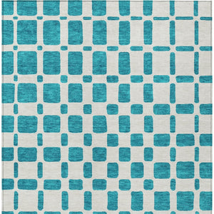 Homeroots 3' Artichoke Green Geometric Indoor Outdoor Area Rug - Stylish, Washable, And Durable For Any Space 5' X 8' Polyester 591148
