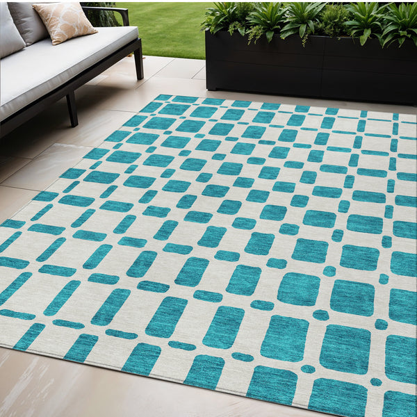 Homeroots 3' Artichoke Green Geometric Indoor Outdoor Area Rug - Stylish, Washable, And Durable For Any Space 5' X 8' Polyester 591148
