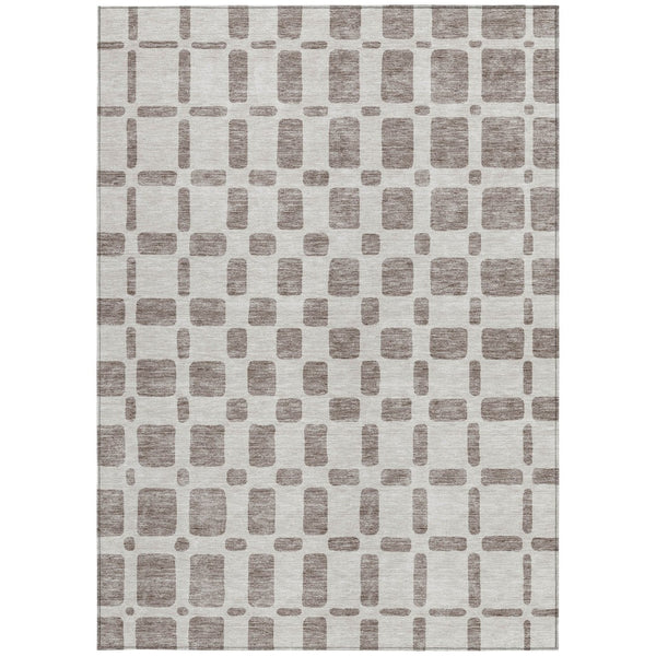 Homeroots 3' Artichoke Green Geometric Indoor Outdoor Area Rug - Stylish, Washable, And Durable For Any Space 5' X 8' Polyester 591154