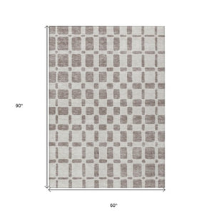 Homeroots 3' Artichoke Green Geometric Indoor Outdoor Area Rug - Stylish, Washable, And Durable For Any Space 5' X 8' Polyester 591154