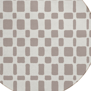 Homeroots 3' Artichoke Green Geometric Indoor Outdoor Area Rug - Stylish, Washable, And Durable For Any Space 8' Round Polyester 591155