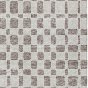 Homeroots 3' Artichoke Green Geometric Indoor Outdoor Area Rug - Stylish, Washable, And Durable For Any Space 10' X 14' Polyester 591158