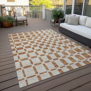 Homeroots 3' Artichoke Green Geometric Indoor Outdoor Area Rug - Stylish, Washable, And Durable For Any Space 3' X 5' Polyester 591159