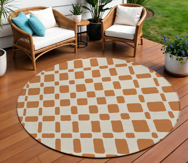 Homeroots 3' Artichoke Green Geometric Indoor Outdoor Area Rug - Stylish, Washable, And Durable For Any Space 8' Round Polyester 591161
