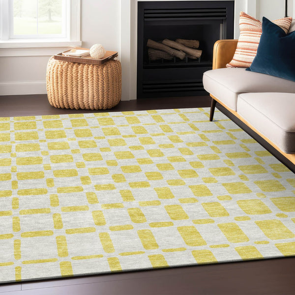 Homeroots 3' Artichoke Green Geometric Indoor Outdoor Area Rug - Stylish, Washable, And Durable For Any Space 5' X 8' Polyester 591166