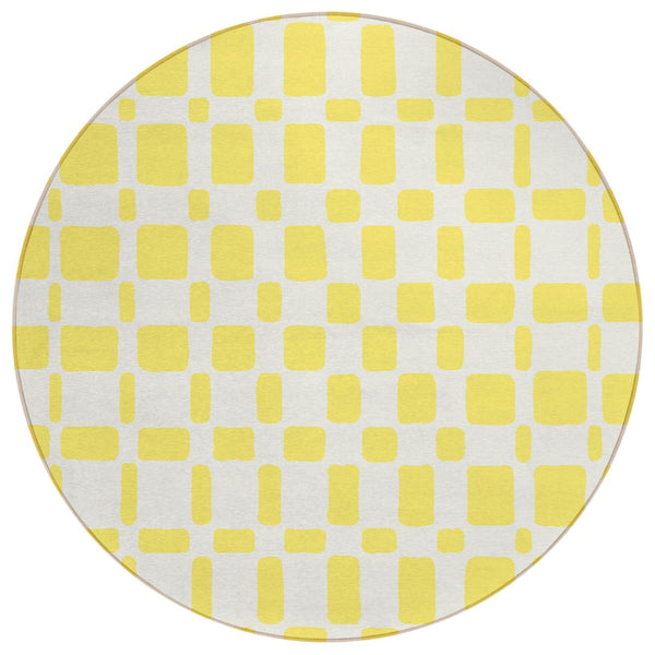 HomeRoots 5' Modern Yellow and Gray Geometric Area Rug for Indoor and Outdoor Use – Washable & Durable Design 8' Round 591167