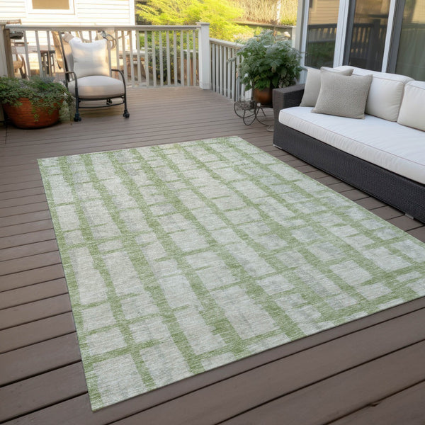 Homeroots 3' Stylish Artichoke Green & Gray Striped Washable Area Rug For Indoor And Outdoor Spaces 3' X 5' Polyester 591171