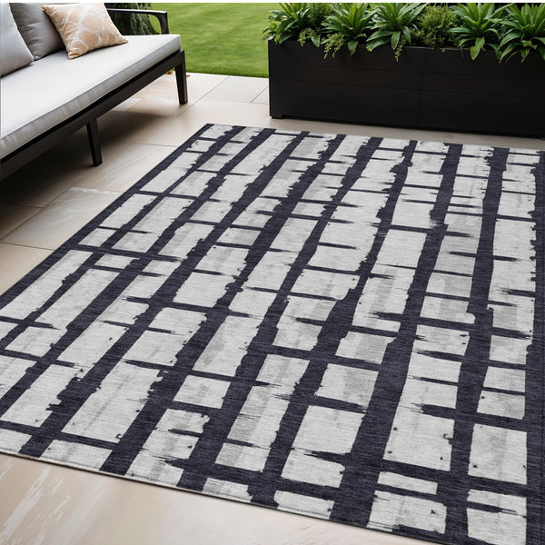 Homeroots 3' Stylish Artichoke Green & Gray Striped Washable Area Rug For Indoor And Outdoor Spaces 5' X 8' Polyester 591178