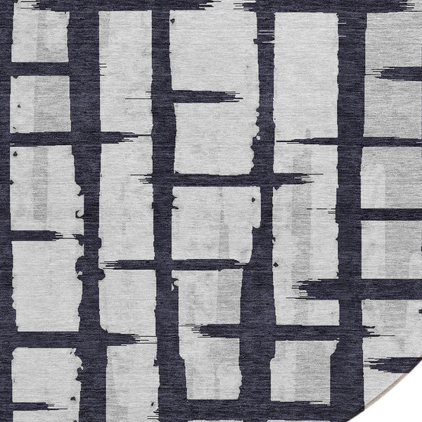 Homeroots 3' Stylish Artichoke Green & Gray Striped Washable Area Rug For Indoor And Outdoor Spaces 8' Round Polyester 591179