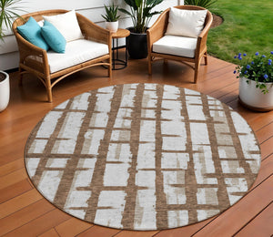 Homeroots 3' Stylish Artichoke Green & Gray Striped Washable Area Rug For Indoor And Outdoor Spaces 8' Round Polyester 591185