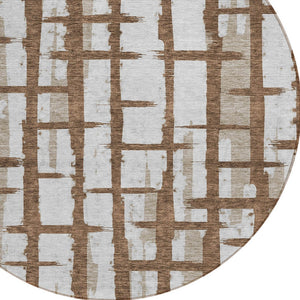 Homeroots 3' Stylish Artichoke Green & Gray Striped Washable Area Rug For Indoor And Outdoor Spaces 8' Round Polyester 591185