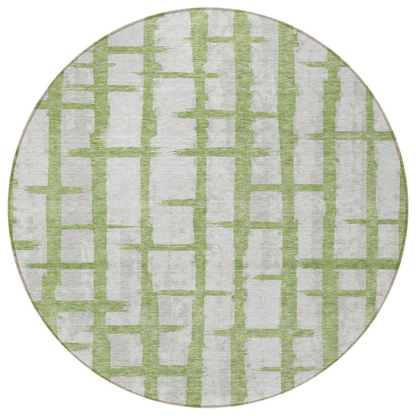 Homeroots 3' Stylish Artichoke Green & Gray Striped Washable Area Rug For Indoor And Outdoor Spaces 8' Round Polyester 591197