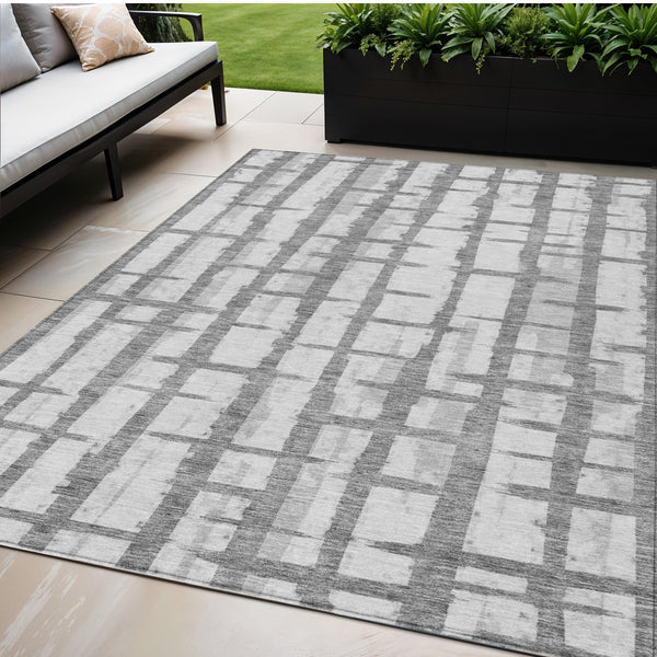 Homeroots 3' Stylish Artichoke Green & Gray Striped Washable Area Rug For Indoor And Outdoor Spaces 5' X 8' Polyester 591202