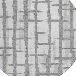 Homeroots 3' Stylish Artichoke Green & Gray Striped Washable Area Rug For Indoor And Outdoor Spaces 8' Round Polyester 591203