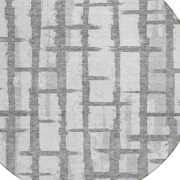 Homeroots 3' Stylish Artichoke Green & Gray Striped Washable Area Rug For Indoor And Outdoor Spaces 8' Round Polyester 591203