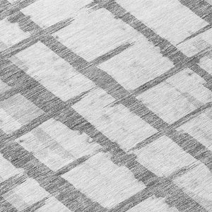 Homeroots 3' Stylish Artichoke Green & Gray Striped Washable Area Rug For Indoor And Outdoor Spaces 8' Round Polyester 591203