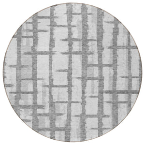 Homeroots 3' Stylish Artichoke Green & Gray Striped Washable Area Rug For Indoor And Outdoor Spaces 8' Round Polyester 591203