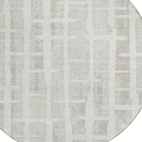 Homeroots 3' Stylish Artichoke Green & Gray Striped Washable Area Rug For Indoor And Outdoor Spaces 8' Round Polyester 591209