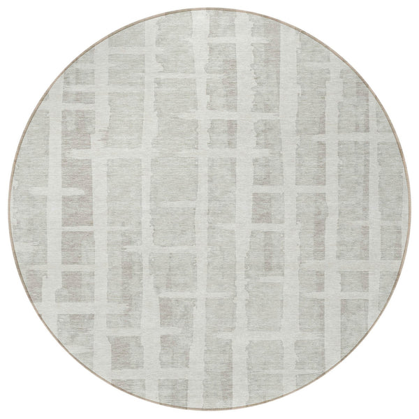 Homeroots 3' Stylish Artichoke Green & Gray Striped Washable Area Rug For Indoor And Outdoor Spaces 8' Round Polyester 591209