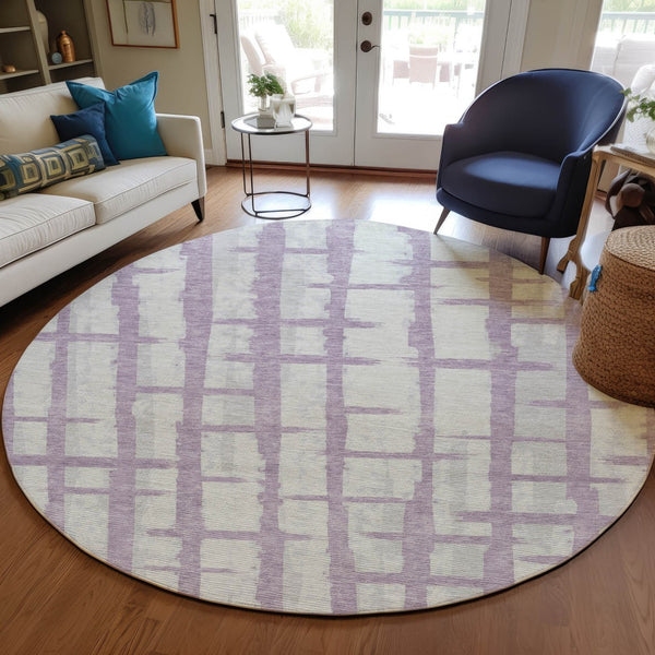 Homeroots 3' Stylish Artichoke Green & Gray Striped Washable Area Rug For Indoor And Outdoor Spaces 8' Round Polyester 591215