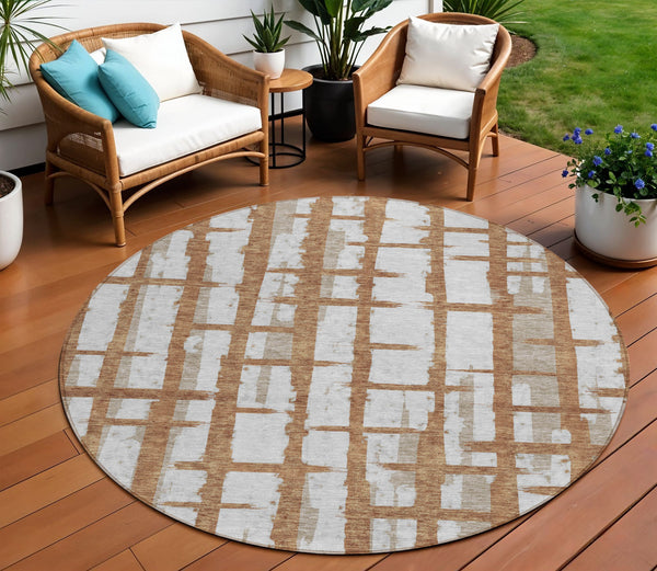 Homeroots 3' Stylish Artichoke Green & Gray Striped Washable Area Rug For Indoor And Outdoor Spaces 8' Round Polyester 591227