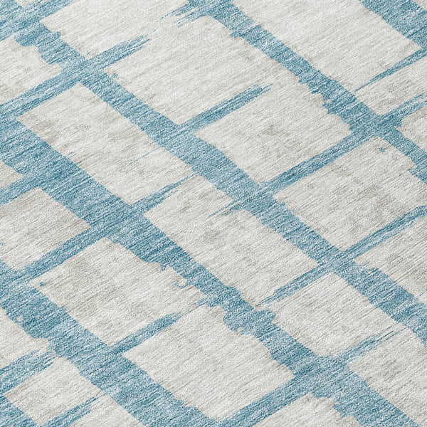 Homeroots 3' Stylish Artichoke Green & Gray Striped Washable Area Rug For Indoor And Outdoor Spaces 8' Round Polyester 591233