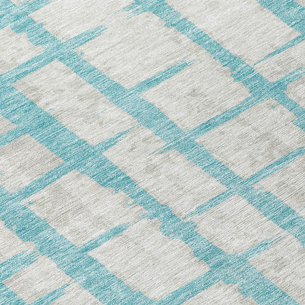 Homeroots 3' Stylish Artichoke Green & Gray Striped Washable Area Rug For Indoor And Outdoor Spaces 8' Round Polyester 591239