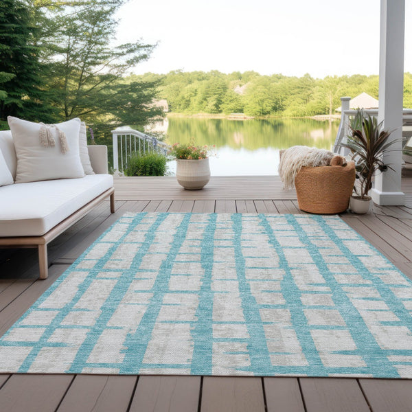 Homeroots 3' Stylish Artichoke Green & Gray Striped Washable Area Rug For Indoor And Outdoor Spaces 9' X 12' Polyester 591241