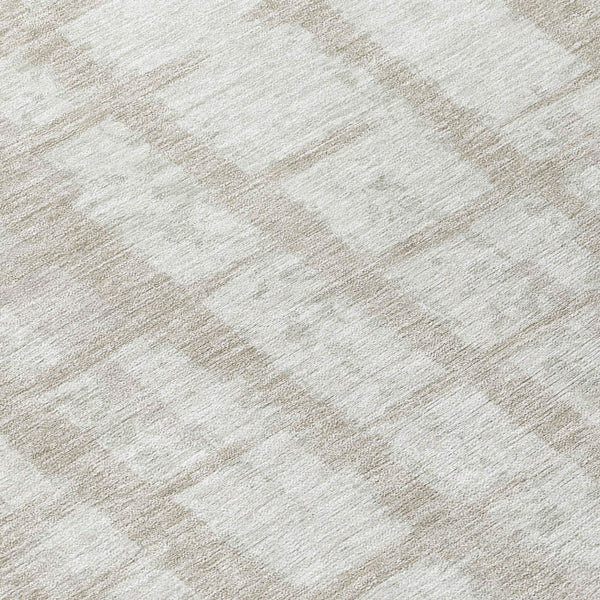 Homeroots 3' Stylish Artichoke Green & Gray Striped Washable Area Rug For Indoor And Outdoor Spaces 8' Round Polyester 591245