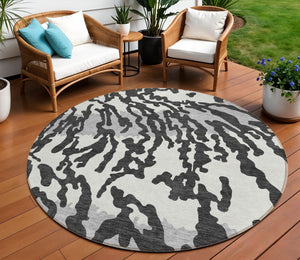 Homeroots 3' Artichoke Green Beige Ivory Animal Print Washable Indoor Outdoor Area Rug For Stylish Spaces 8' Round Polyester 591257