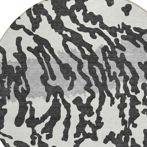 Homeroots 3' Artichoke Green Beige Ivory Animal Print Washable Indoor Outdoor Area Rug For Stylish Spaces 8' Round Polyester 591257