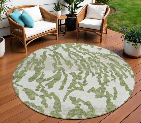 Homeroots 3' Artichoke Green Beige Ivory Animal Print Washable Indoor Outdoor Area Rug For Stylish Spaces 8' Round Polyester 591269