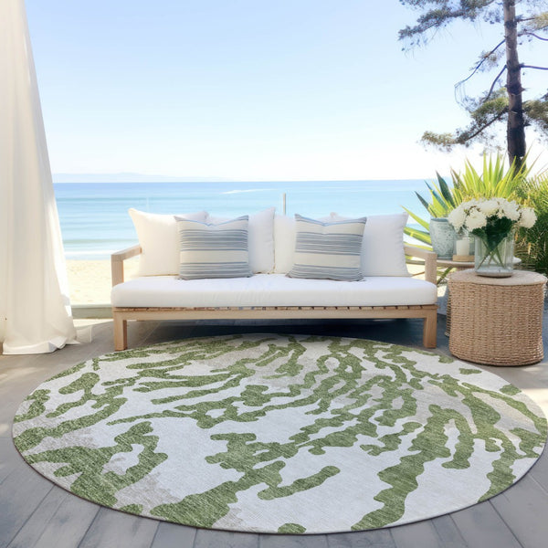 Homeroots 3' Artichoke Green Beige Ivory Animal Print Washable Indoor Outdoor Area Rug For Stylish Spaces 8' Round Polyester 591269